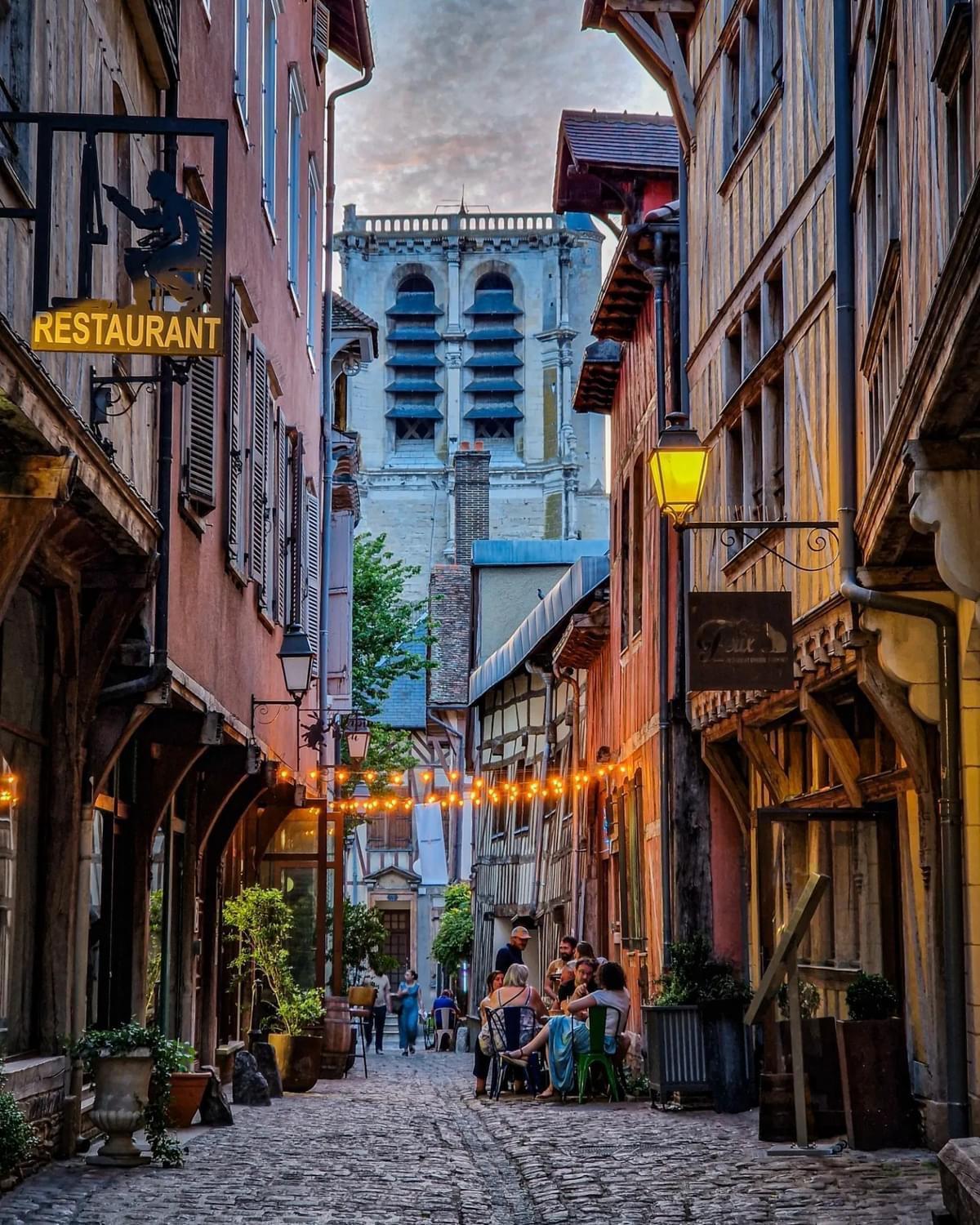 Ferienwohnung Le Sacre Troyes Exterior foto