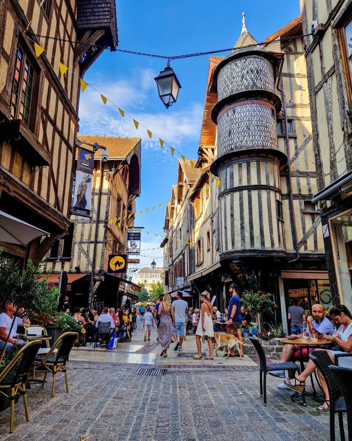 Ferienwohnung Le Sacre Troyes Exterior foto